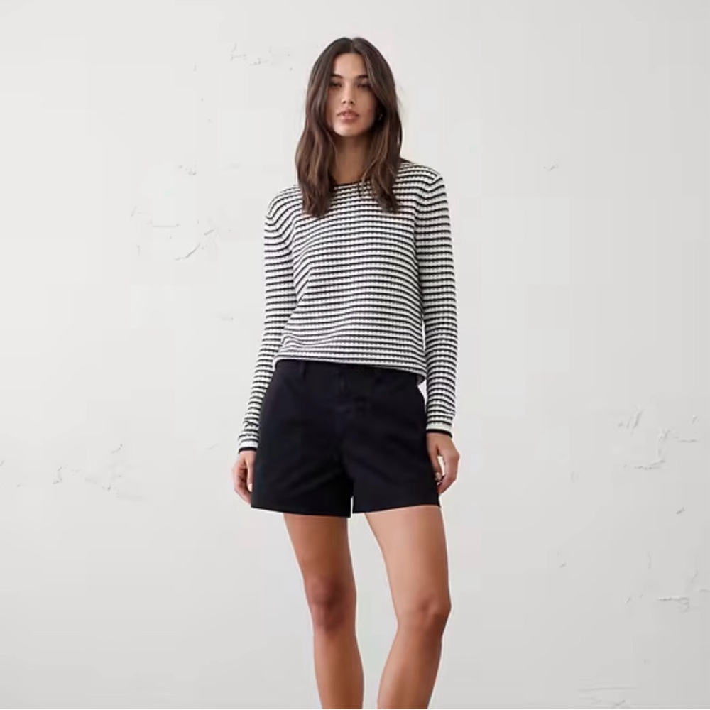 Banana Republic Chino Shorts Size 4 Navy